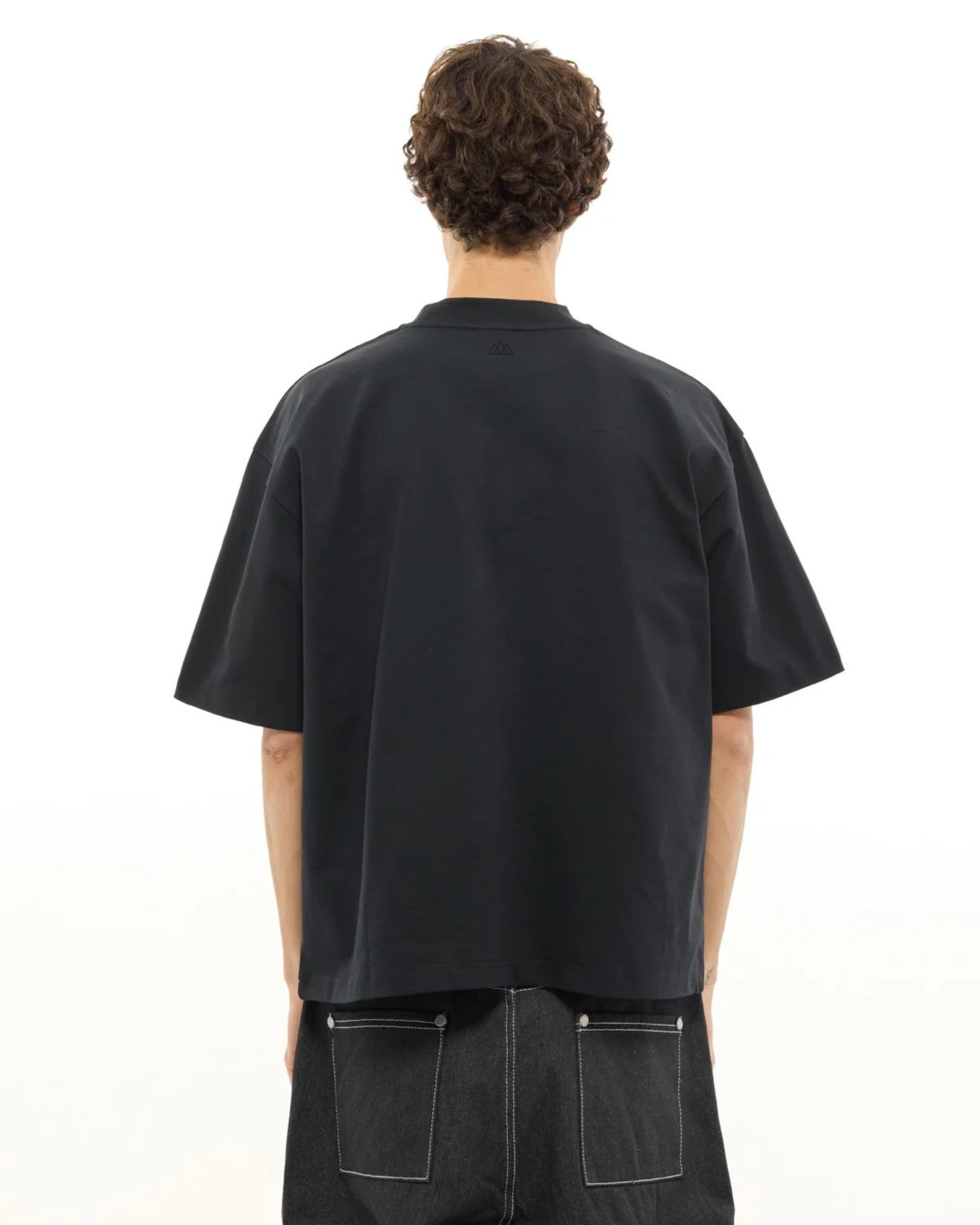 CAMISETA SIGNATURE BLANK - PRETA